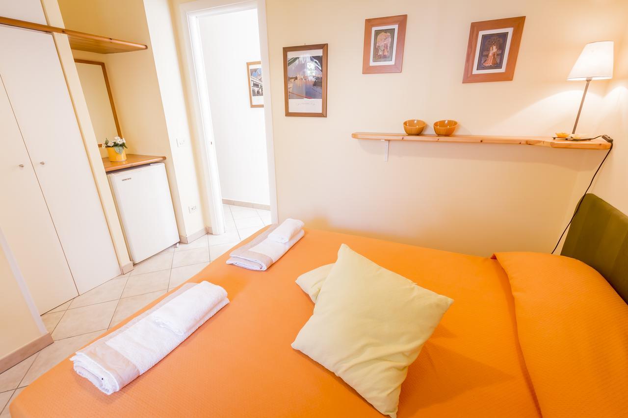 Mandarinoarancio Bed and Breakfast Alezio Buitenkant foto